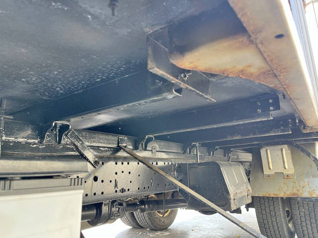 いすゞエルフパネルバン小型（2t・3t）[写真24]