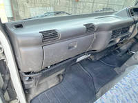 いすゞエルフパネルバン小型（2t・3t）[写真32]