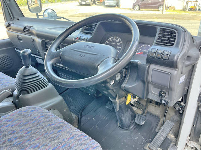 いすゞエルフパネルバン小型（2t・3t）[写真36]