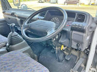 いすゞエルフパネルバン小型（2t・3t）[写真36]