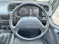 いすゞエルフパネルバン小型（2t・3t）[写真37]