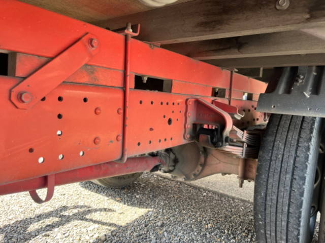 三菱ふそうキャンター平ボディ小型（2t・3t）[写真16]