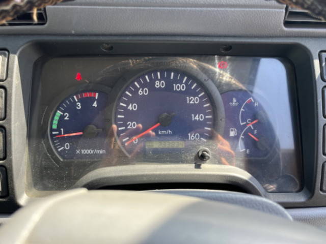 三菱ふそうキャンター平ボディ小型（2t・3t）[写真26]