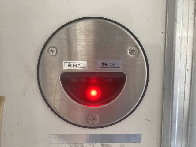 いすゞエルフ冷凍車（冷蔵車）小型（2t・3t）[写真17]