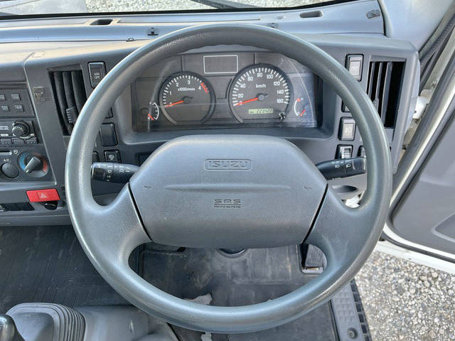 いすゞエルフ冷凍車（冷蔵車）小型（2t・3t）[写真36]