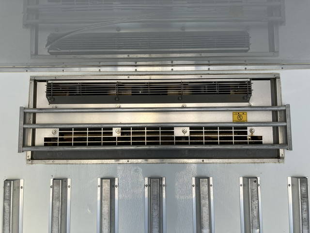 UDトラックスコンドル冷凍車（冷蔵車）増トン（6t・8t）[写真15]