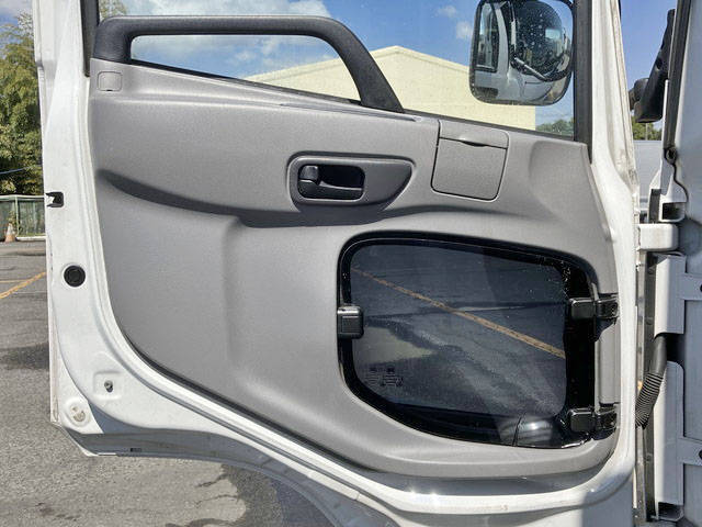 UDトラックスコンドル冷凍車（冷蔵車）増トン（6t・8t）[写真29]