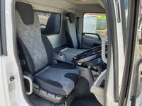 UDトラックスコンドル冷凍車（冷蔵車）増トン（6t・8t）[写真32]