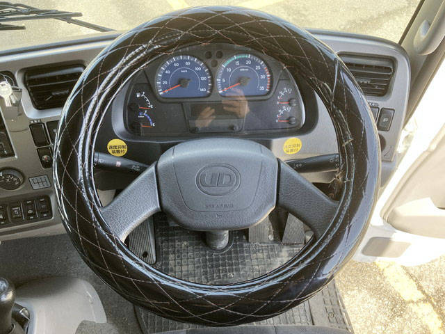 UDトラックスコンドル冷凍車（冷蔵車）増トン（6t・8t）[写真36]