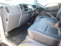 いすゞエルフアルミバン小型（2t・3t）[写真32]