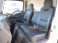 いすゞエルフアルミバン小型（2t・3t）[写真33]