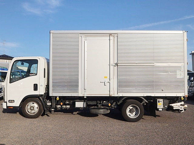 いすゞエルフアルミバン小型（2t・3t）[写真08]