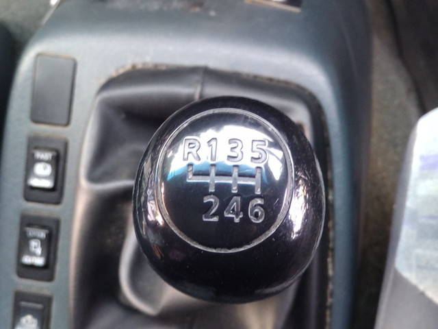 UDトラックスコンドルクレーン4段中型（4t）[写真15]