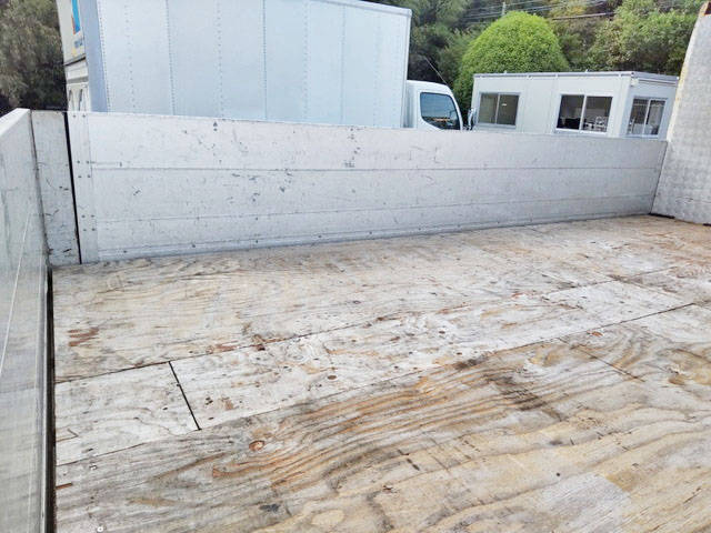 UDトラックスコンドルクレーン4段中型（4t）[写真31]