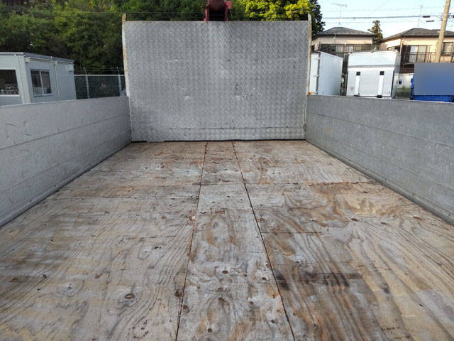 UDトラックスコンドルクレーン4段中型（4t）[写真33]