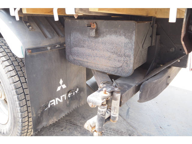 三菱ふそうキャンタークレーン3段小型（2t・3t）[写真26]