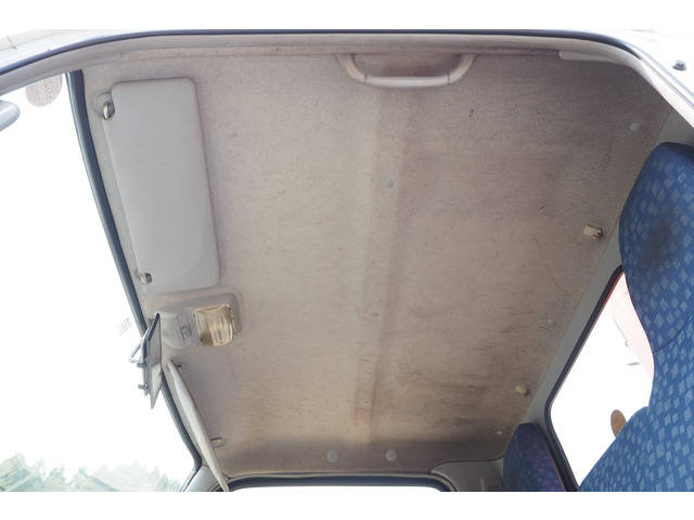 三菱ふそうキャンタークレーン3段小型（2t・3t）[写真35]