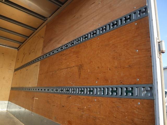 三菱ふそうキャンターアルミバン小型（2t・3t）[写真14]