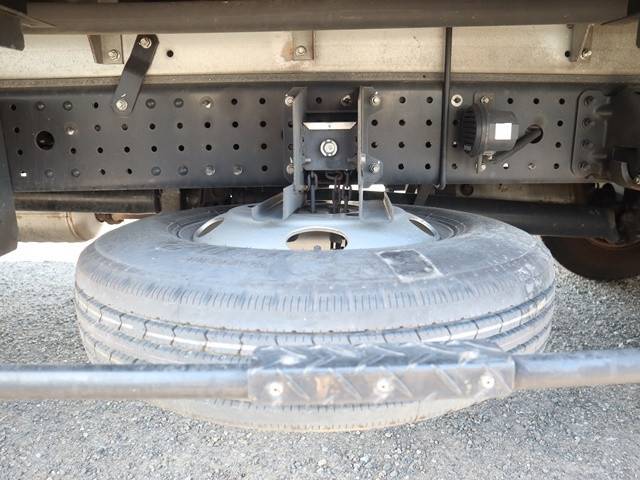 三菱ふそうキャンターアルミバン小型（2t・3t）[写真29]