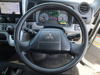 三菱ふそうキャンターアルミバン小型（2t・3t）[写真33]