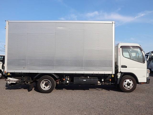 三菱ふそうキャンターアルミバン小型（2t・3t）[写真08]