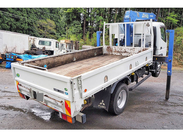 三菱ふそうキャンターセルフクレーン4段小型（2t・3t）[写真04]