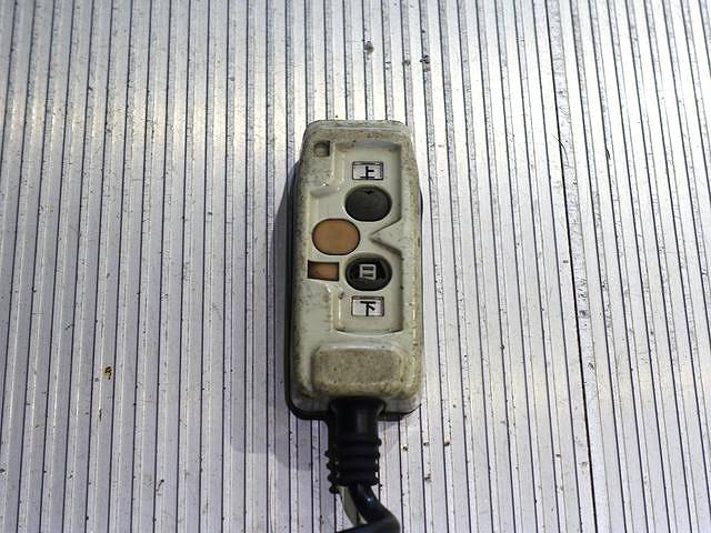 いすゞフォワードアルミバン中型（4t）[写真11]