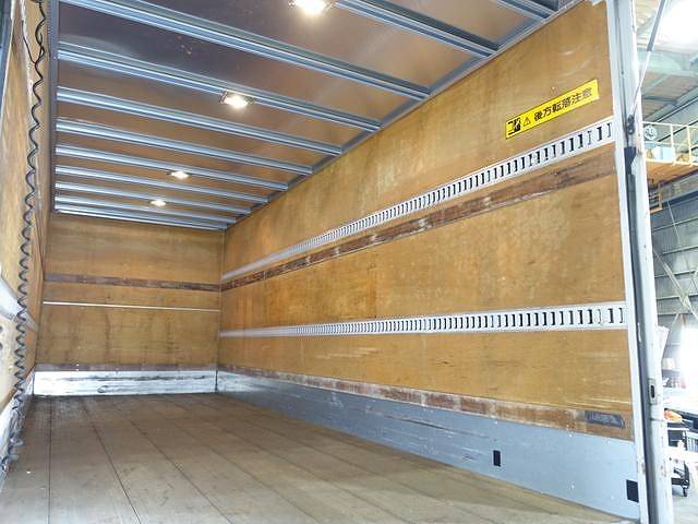 いすゞフォワードアルミバン中型（4t）[写真08]