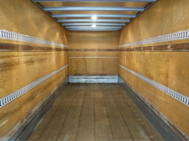 いすゞフォワードアルミバン中型（4t）[写真09]