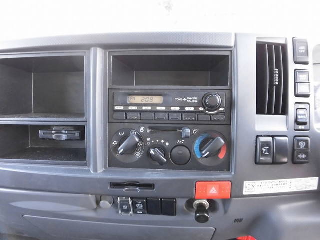 いすゞエルフアルミバン小型（2t・3t）[写真15]