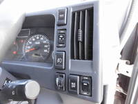 いすゞエルフアルミバン小型（2t・3t）[写真16]