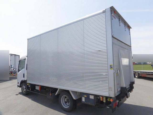 いすゞエルフアルミバン小型（2t・3t）[写真02]