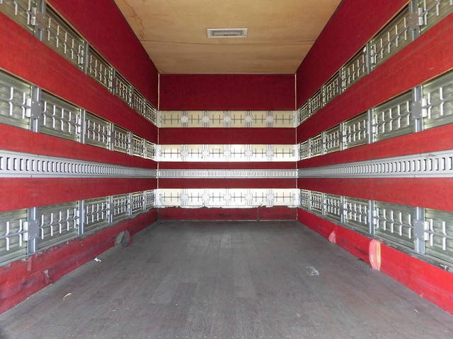 いすゞエルフアルミバン小型（2t・3t）[写真05]