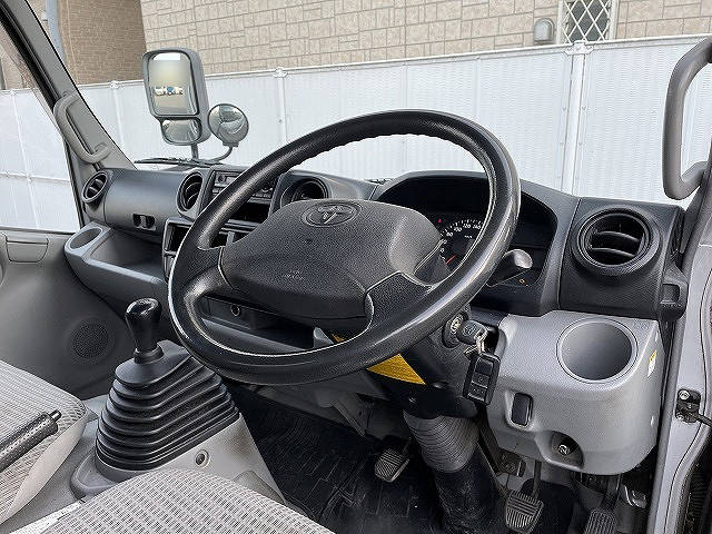 トヨタダイナアルミバン小型（2t・3t）[写真22]