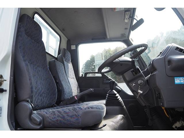 日産アトラスアルミブロック小型（2t・3t）[写真35]