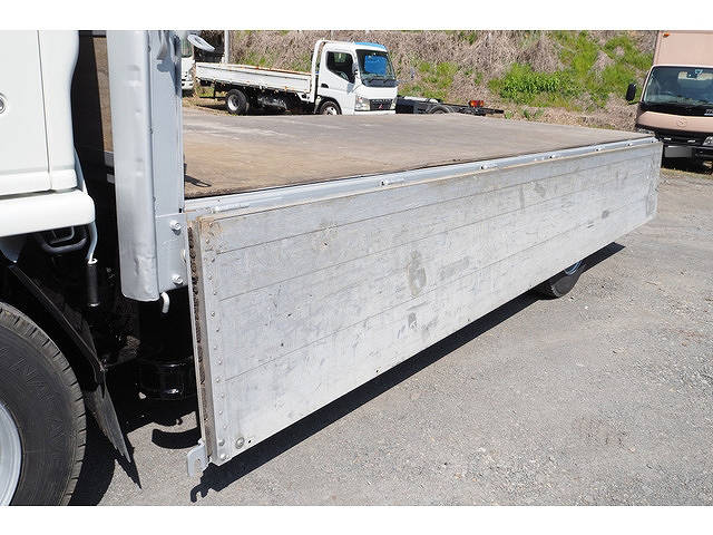 日産アトラスアルミブロック小型（2t・3t）[写真07]