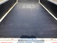 三菱ふそうキャンター平ボディ小型（2t・3t）[写真09]