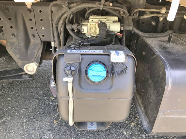 三菱ふそうキャンター平ボディ小型（2t・3t）[写真15]