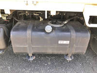 三菱ふそうキャンター平ボディ小型（2t・3t）[写真16]