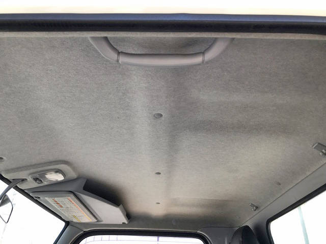 三菱ふそうキャンター平ボディ小型（2t・3t）[写真28]