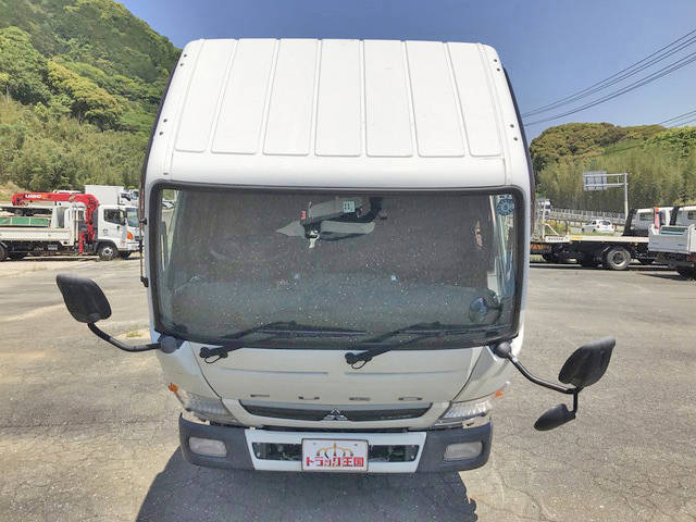 三菱ふそうキャンター平ボディ小型（2t・3t）[写真06]