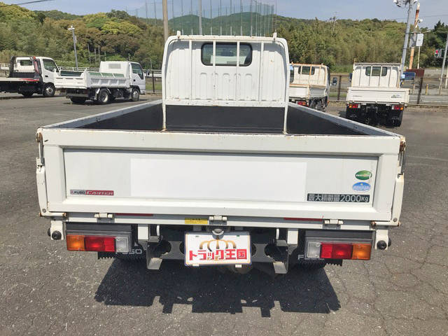 三菱ふそうキャンター平ボディ小型（2t・3t）[写真07]