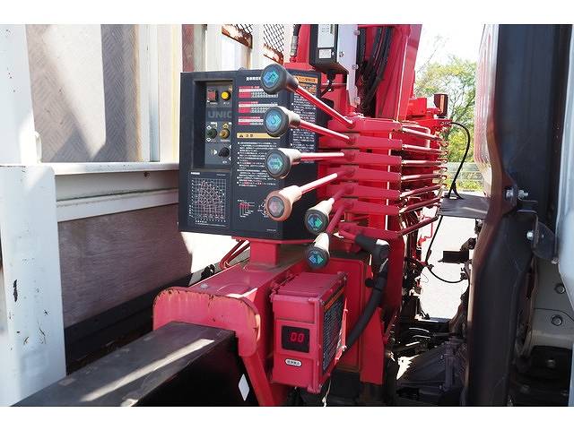 三菱ふそうキャンタークレーン4段小型（2t・3t）[写真10]