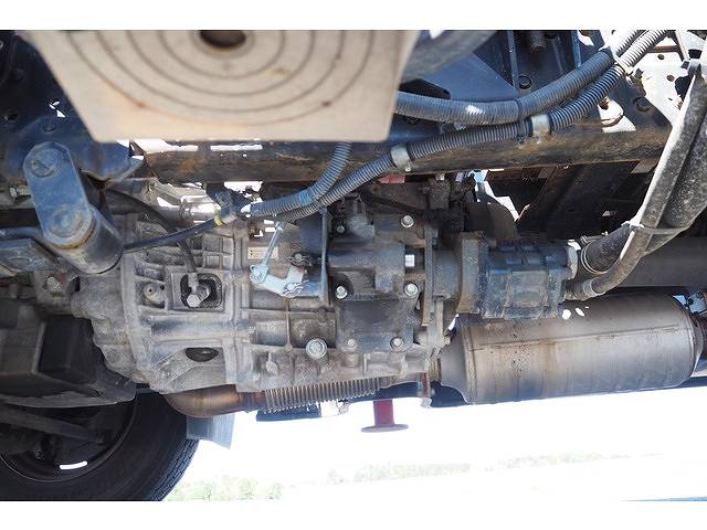 三菱ふそうキャンタークレーン4段小型（2t・3t）[写真28]