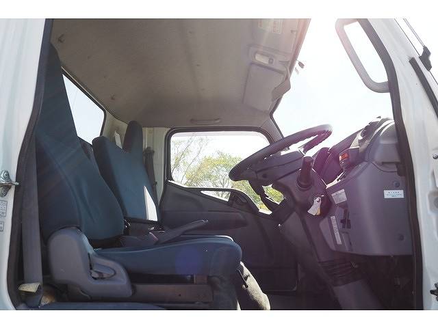 三菱ふそうキャンタークレーン4段小型（2t・3t）[写真37]