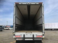 いすゞギガアルミウイング大型（10t）[写真11]