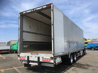 いすゞギガアルミウイング大型（10t）[写真12]