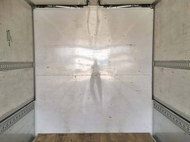 いすゞギガアルミウイング大型（10t）[写真15]