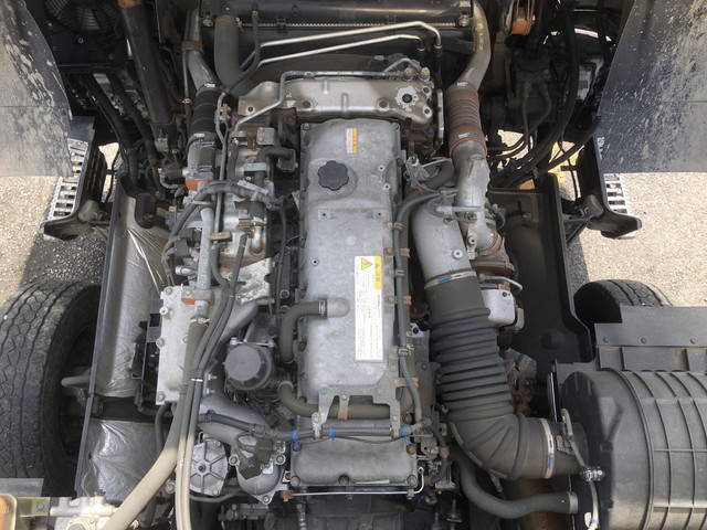 いすゞギガアルミウイング大型（10t）[写真28]