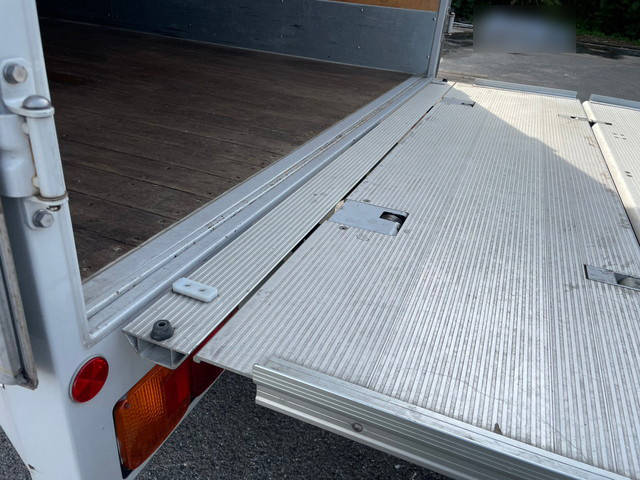 日野レンジャーアルミバン中型（4t）[写真11]